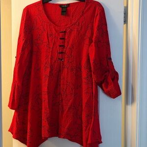 Ali Miles Red and Black Tunic Top